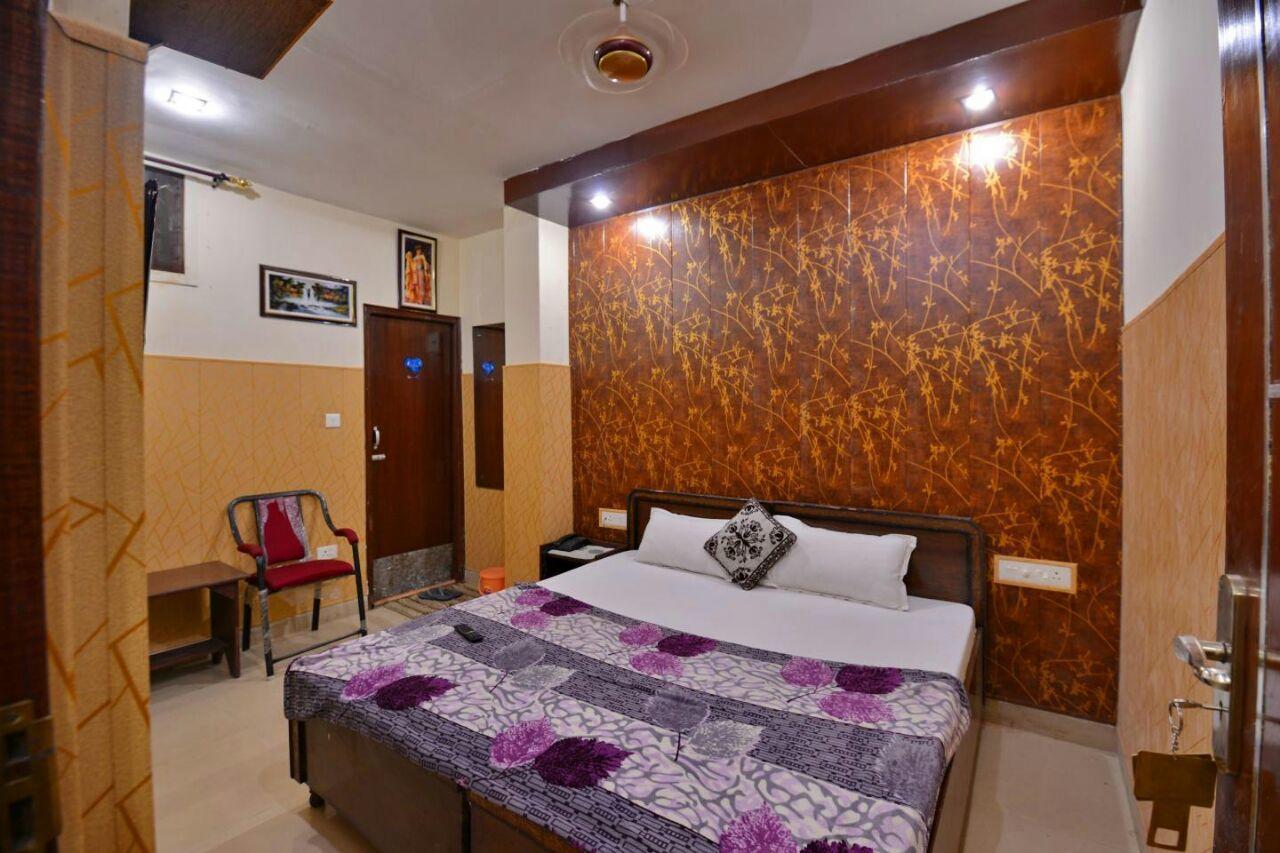 Hotel Dharam Villa Kālka Exteriör bild