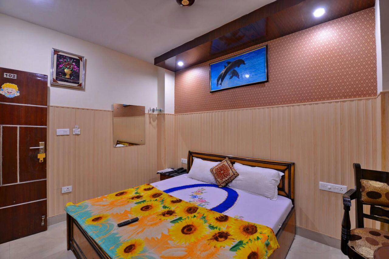 Hotel Dharam Villa Kālka Exteriör bild