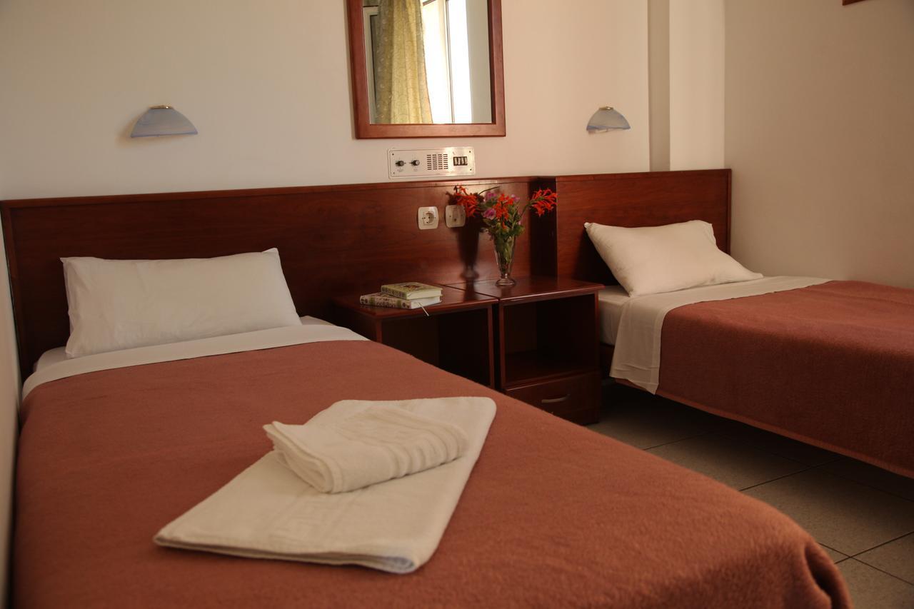 Hotel Dharam Villa Kālka Exteriör bild